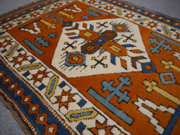 Preview: 13392 Kazak Kars vintage turkish rug 4 x 2.8 ft / 122 x 85 cm Preview: Kazak Kars vintage turkish rug 4 x 2.8 ft / 122 x 85 cm