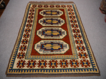 Preview: 13395 Kazak Kars vintage rug Turkey 6.3 x 4.4 ft / 193 x 135 cm Preview: Kazak Kars vintage rug Turkey 6.3 x 4.4 ft / 193 x 135 cm